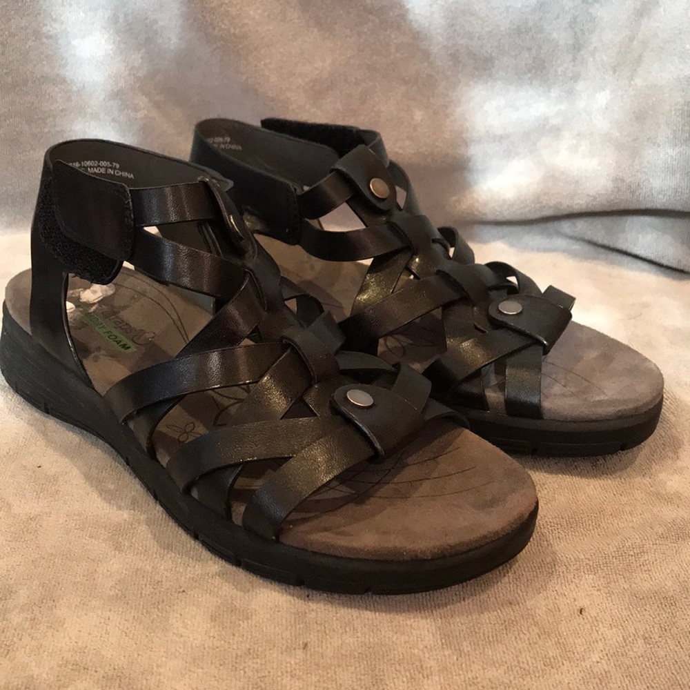 Open-toe Velcro Strap Sandals